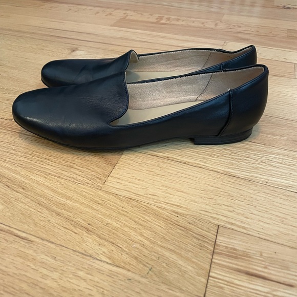 Naturalizer Genuine Leather Flats Size 8.5 - Picture 2 of 9